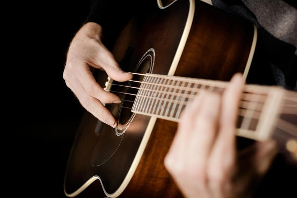 Músicos profesionales de Angeli en misa de difuntos en iglesia de Santiago